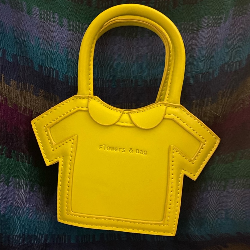 Green tshirt purse!